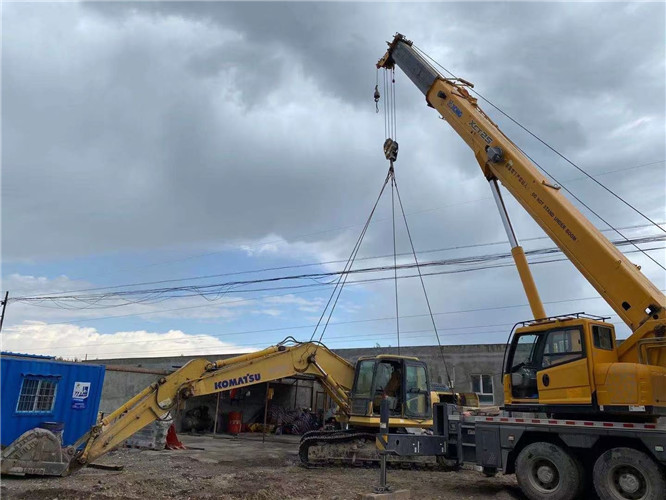 内乡县25吨吊车的工作半径是多少？